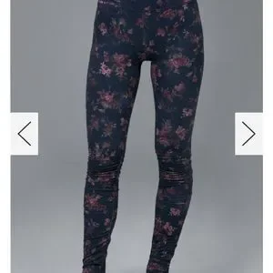KiraGrace Flirt Skinny Yoga Tight ヨガウェア KiraGrace Flirt High Waist Yoga Tight - Perfect Leopard Sz:M